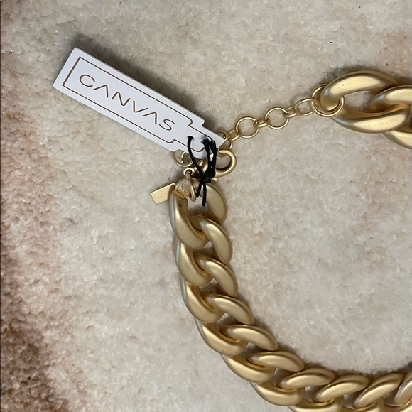 NWT Canvas Cerise Necklace in Gold Chunky Chain - Picture 2 of 4